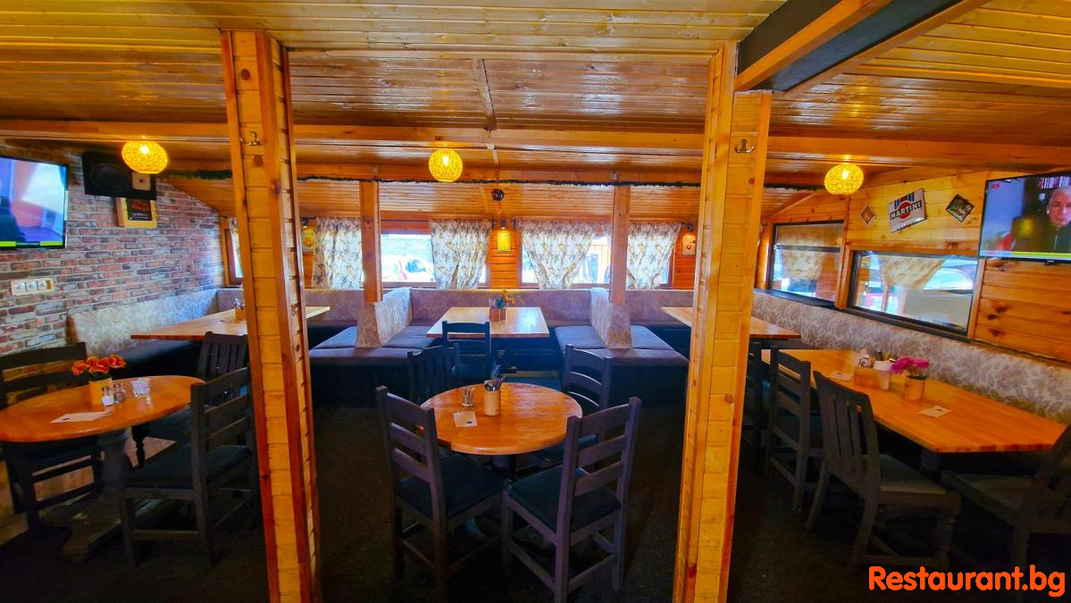 FRANKO's Pub & Curry Corner 