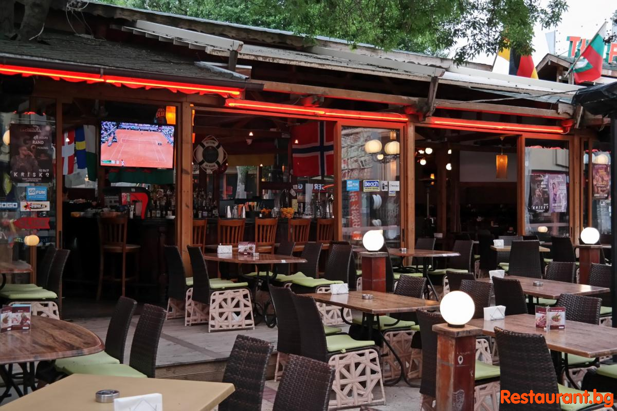 Summer 2017 THE FUNNY PUB Sunny Beach