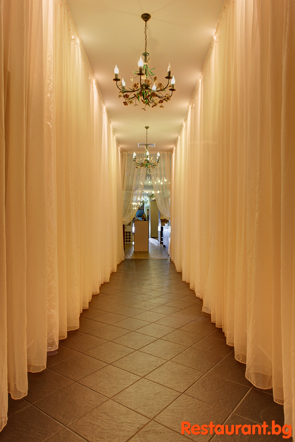 Restaurant A-La-Carte