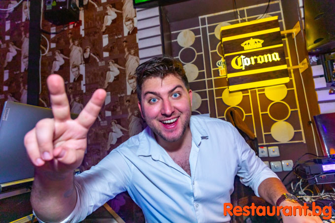 Students Party with VAGGELIS TSAKANAKIS 2025
