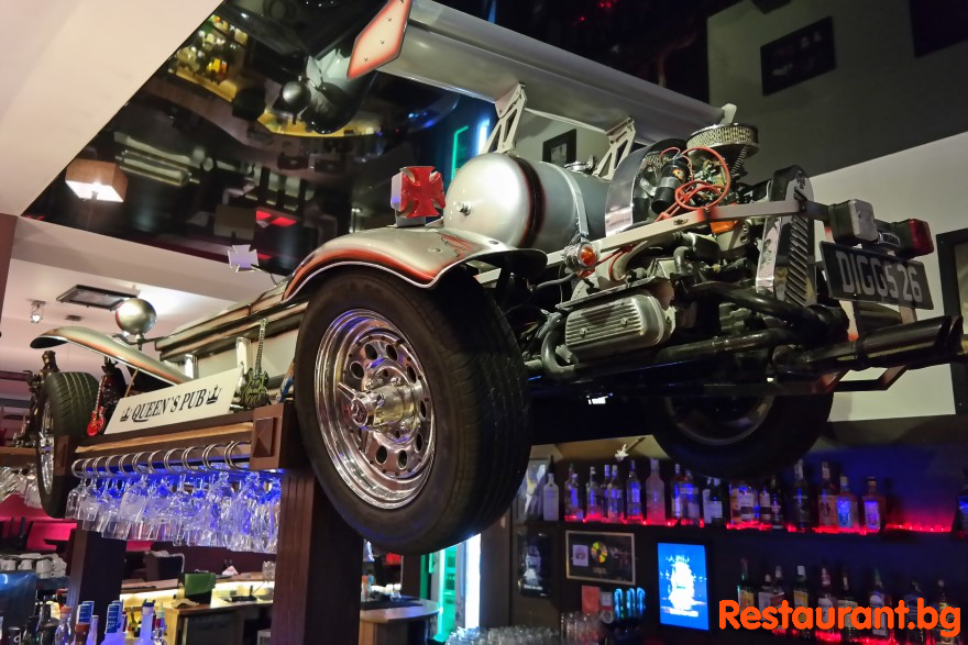 The Motor Bar at QUEENS PUB