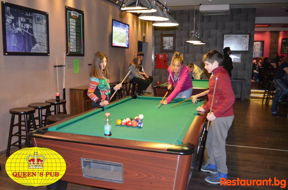 QUEENS PUB Bansko - Billiard