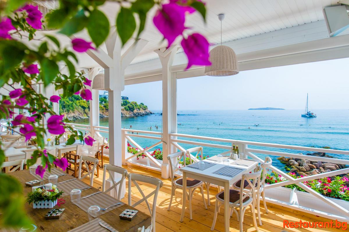 Ресторант "FLORES BEACH RESTAURANT" къмпинг Черноморец
