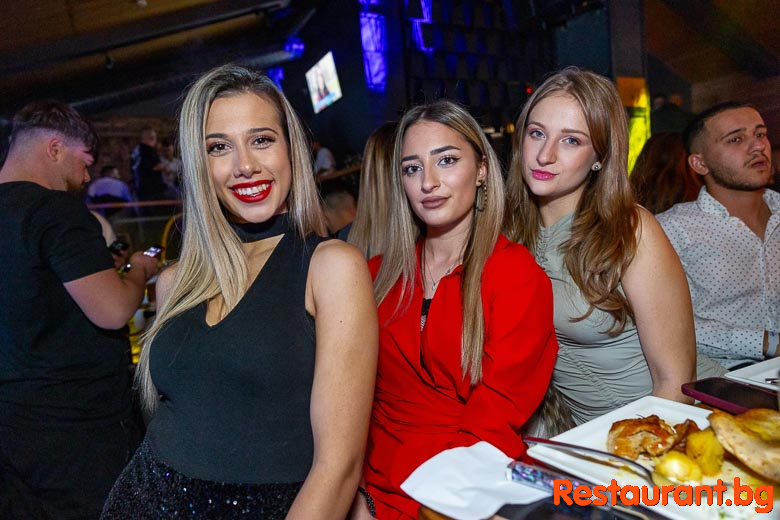Students Party with DESSISLAVA