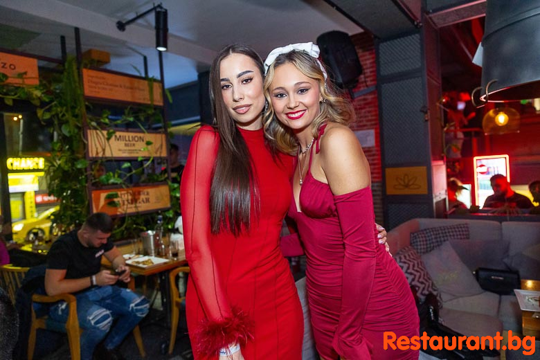 Students Party with LIDIA
