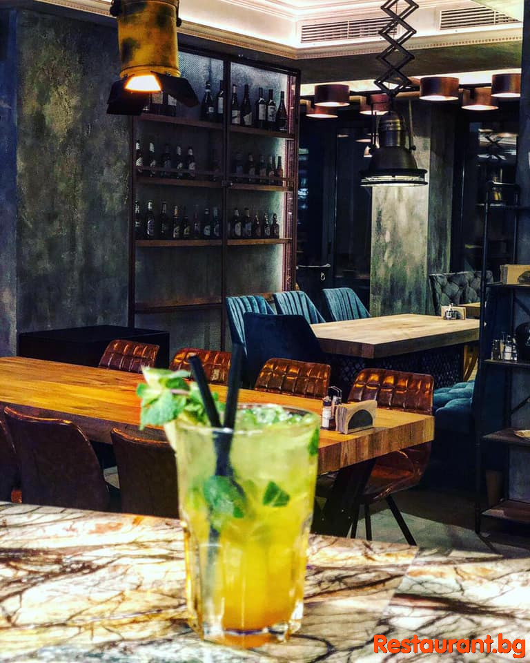 Cocktails & Drinks