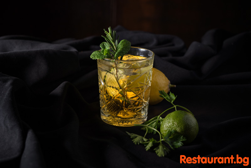 Cocktails & Drinks