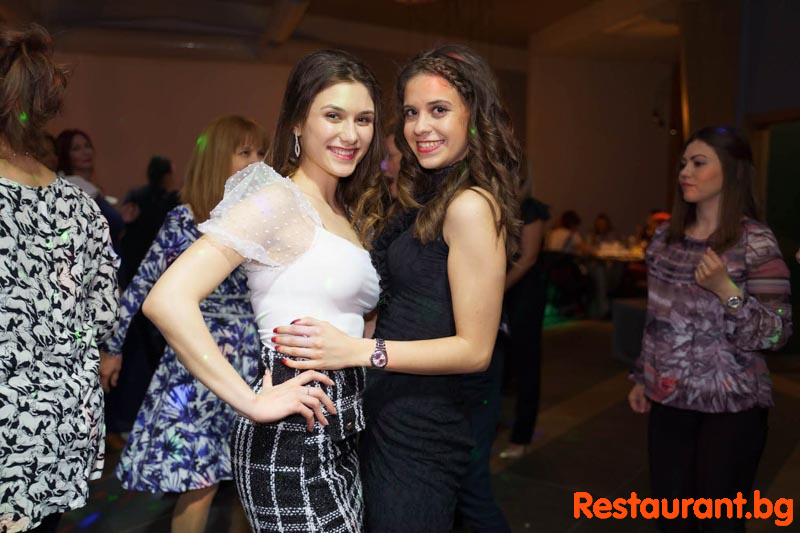 Party with Romanos Kolytos