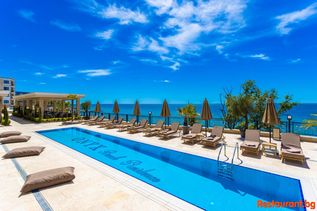 ONYX Pools